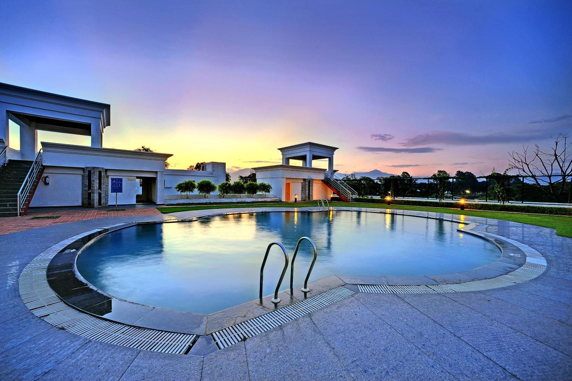 Royal Sarovar Portico Siliguri Zewnętrze zdjęcie