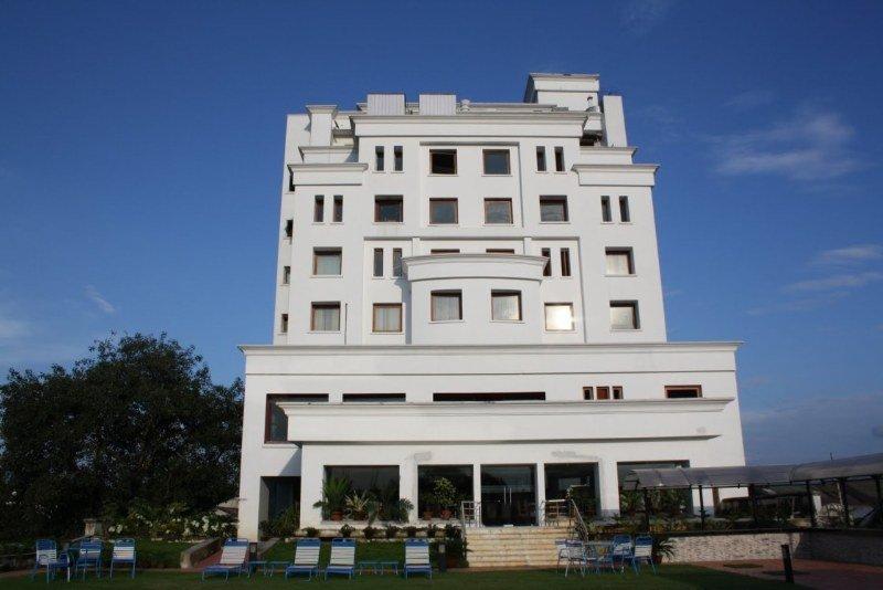 Hotel Royal Sarovar Portico Siliguri Zewnętrze zdjęcie