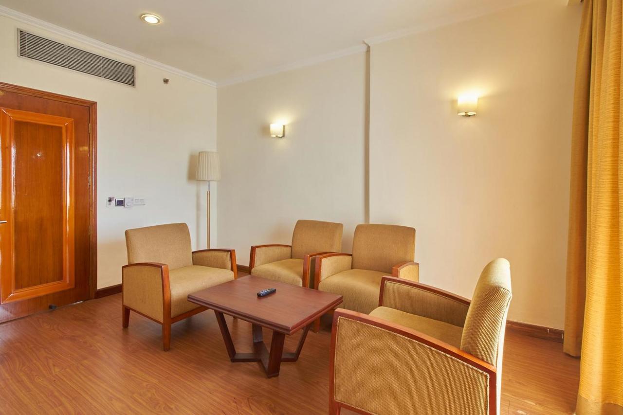 Royal Sarovar Portico Siliguri Zewnętrze zdjęcie