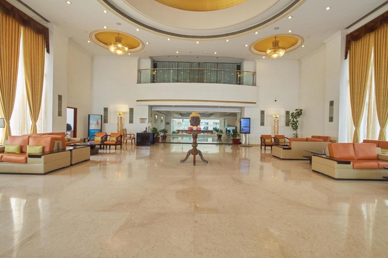 Royal Sarovar Portico Siliguri Zewnętrze zdjęcie
