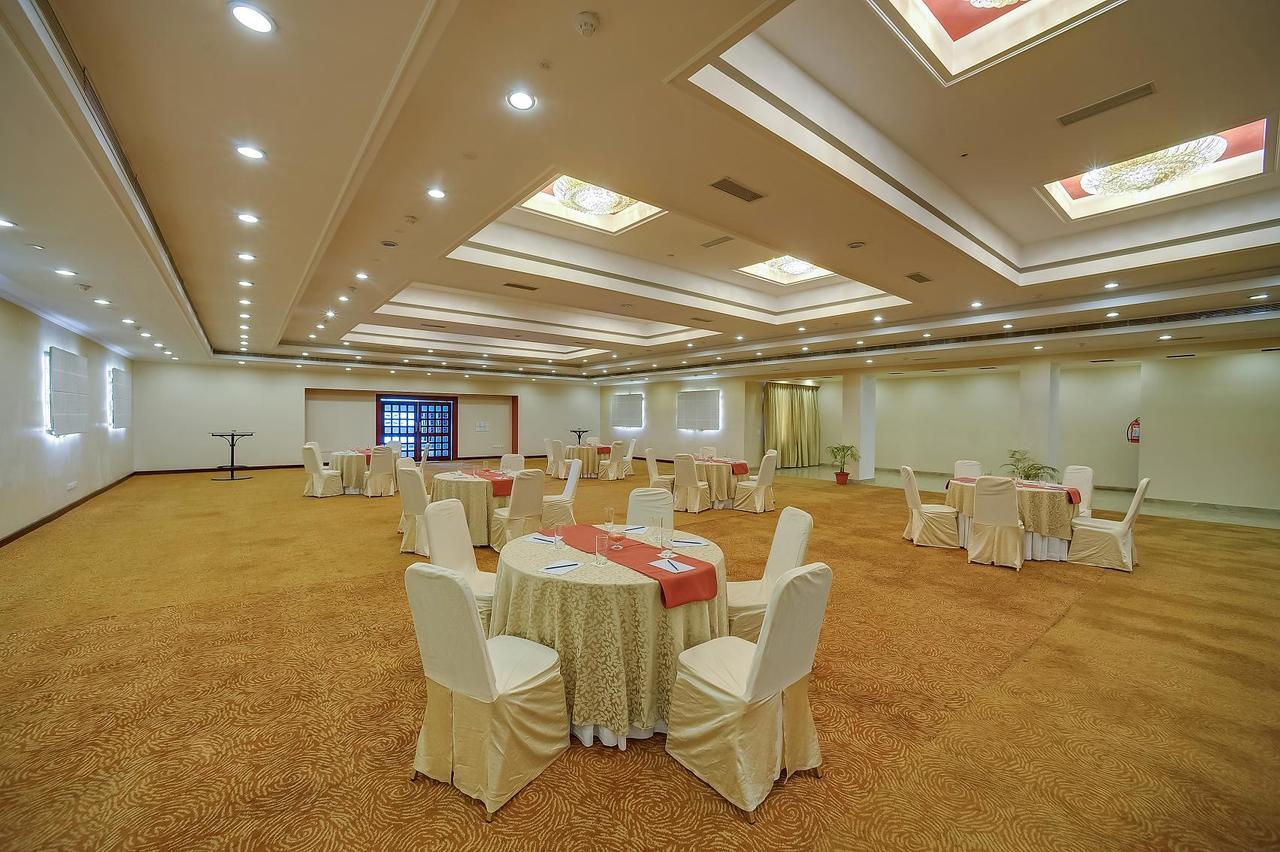 Royal Sarovar Portico Siliguri Zewnętrze zdjęcie