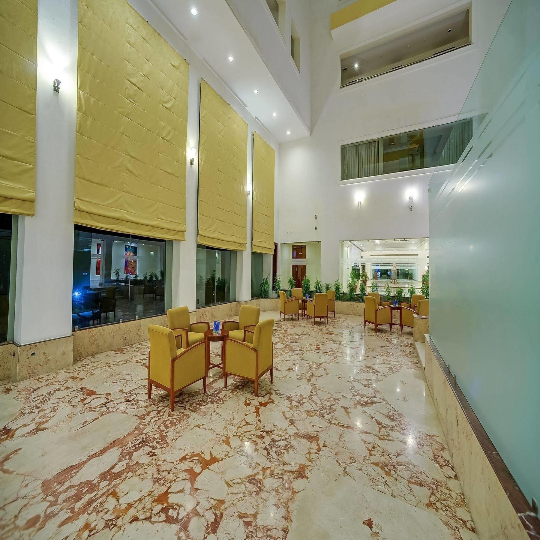 Hotel Royal Sarovar Portico Siliguri Zewnętrze zdjęcie