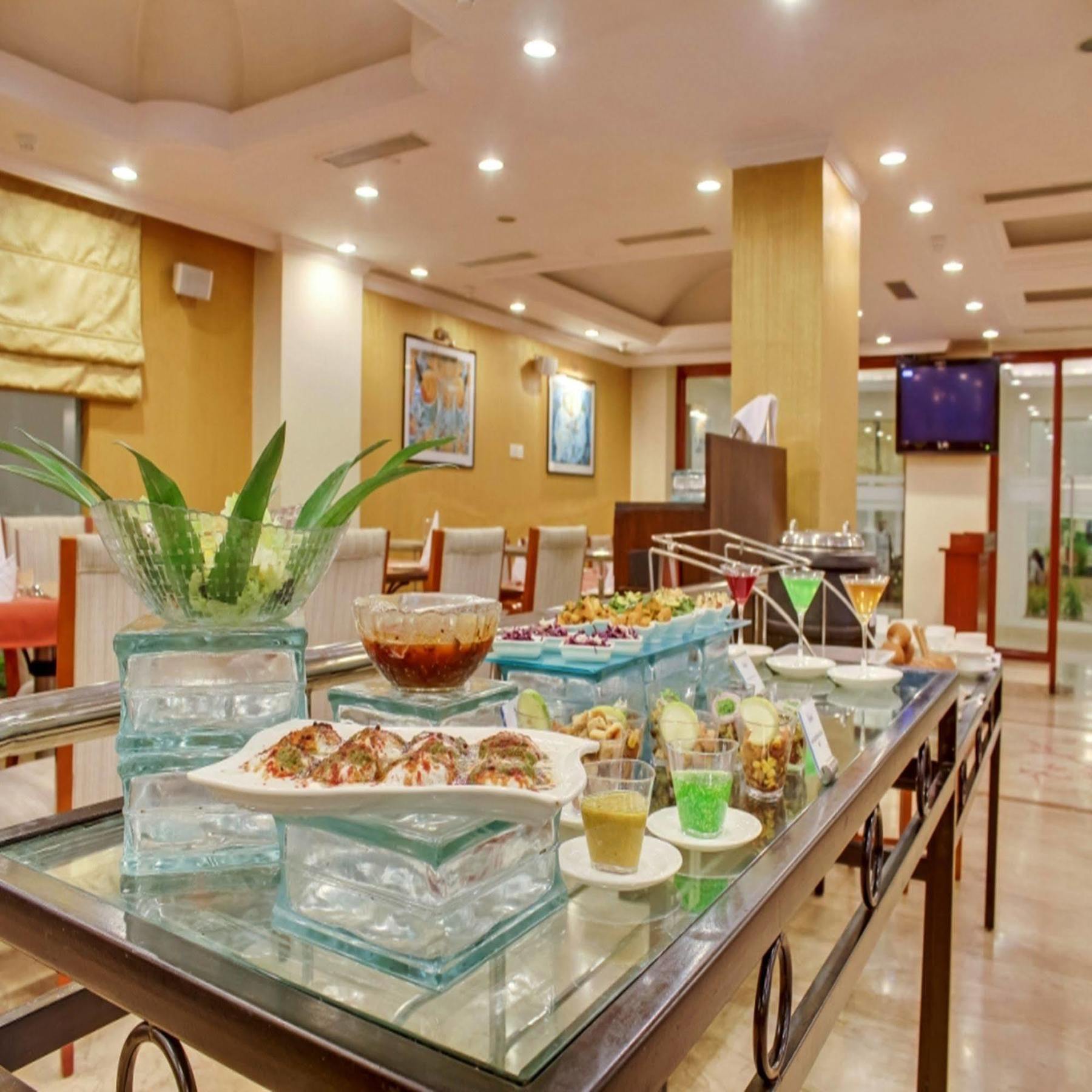 Royal Sarovar Portico Siliguri Zewnętrze zdjęcie